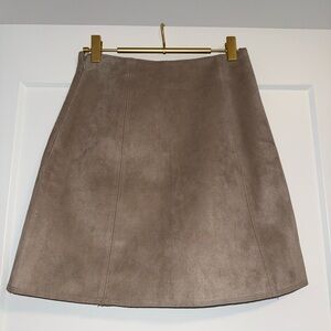 Aritzia Babaton suede miniskirt